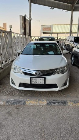 toyota-kamry-2015-llbyaa-big-0